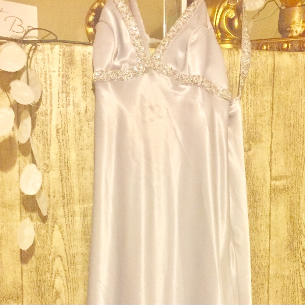 Gorgeous Size 6 Silver Satin Long Gown